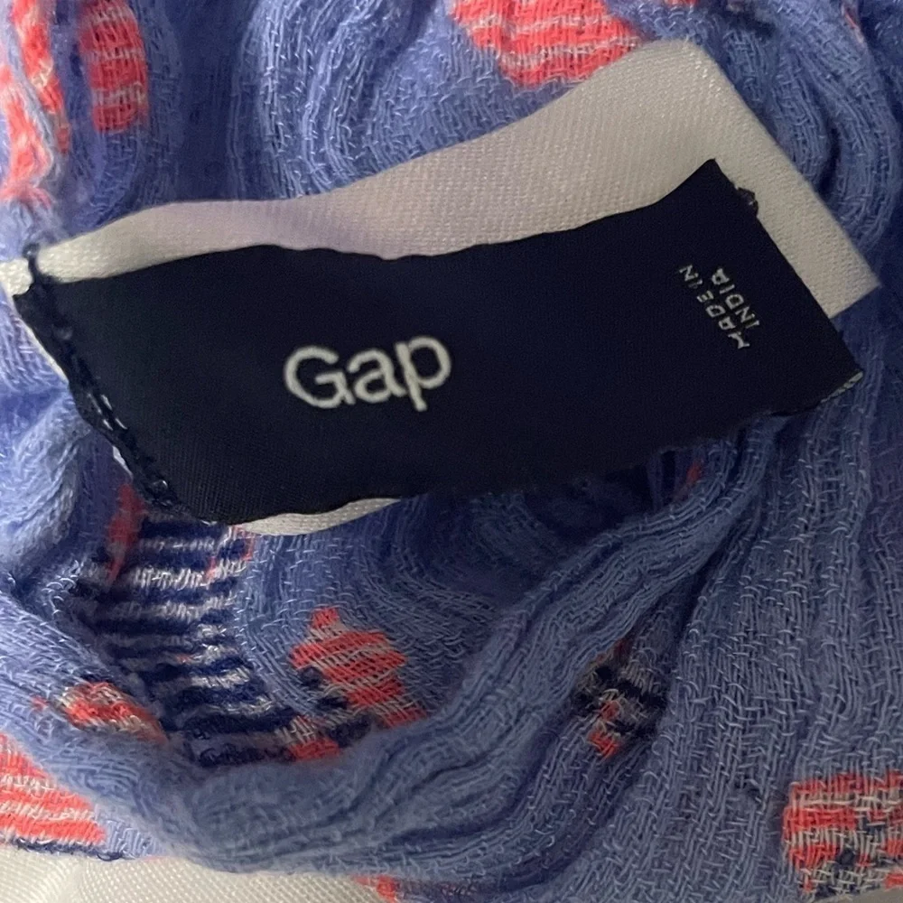 Gap pashmina in a blue and red novelty birds print.